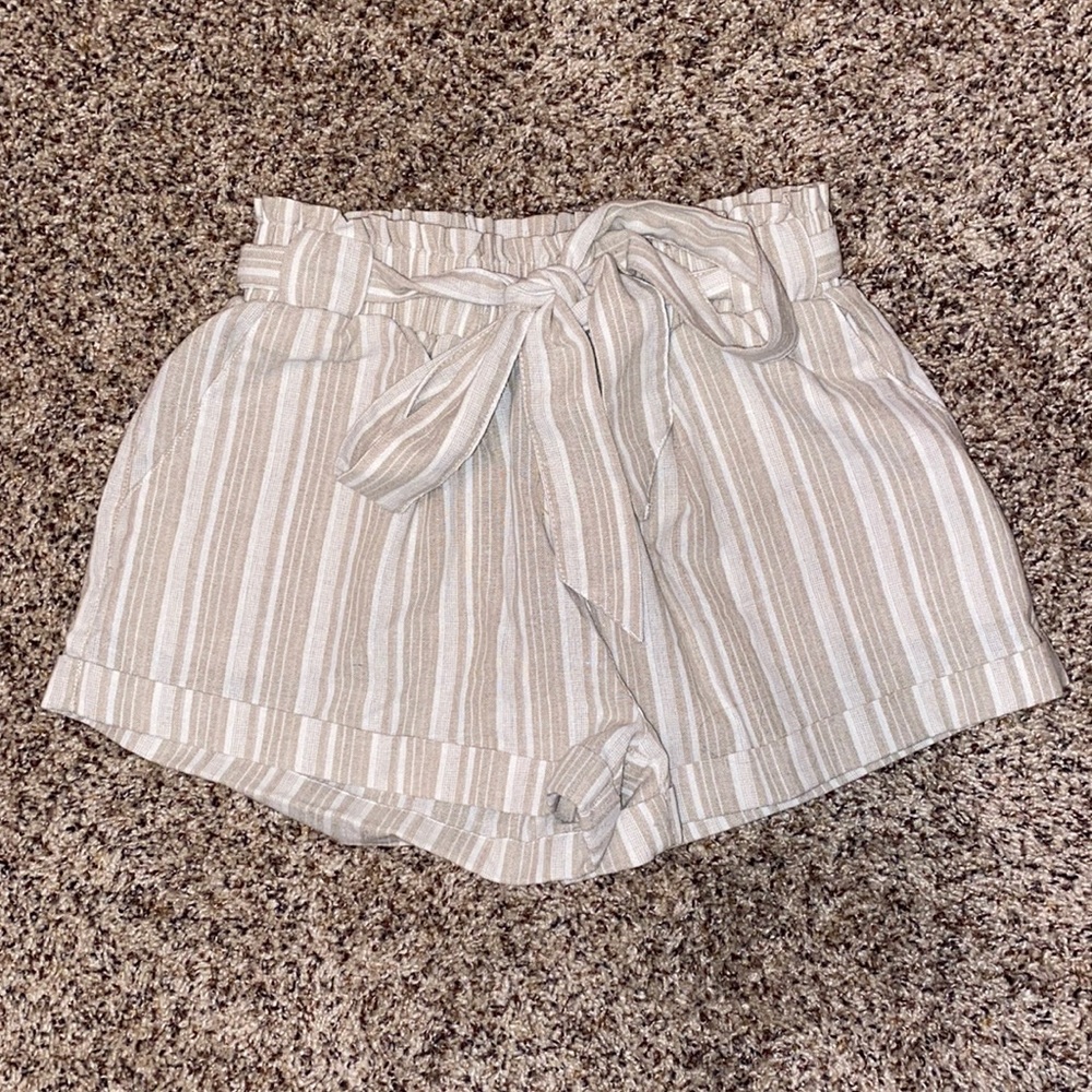 💕Sneak Peek paper bag shorts